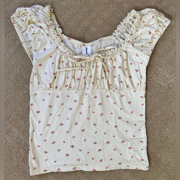 Abound Tops - Yellow Floral Top Short Ruched Sleeve